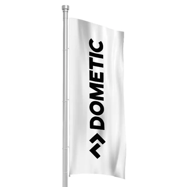 Flagge DOMETIC in weiß mit Logo in schwarz im Hochformat 120 x 300 cm